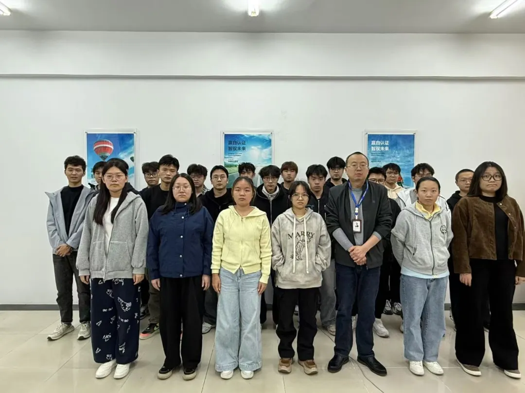 【近期結(jié)班留影】時(shí)光會(huì)定格此刻，但夢(mèng)想永